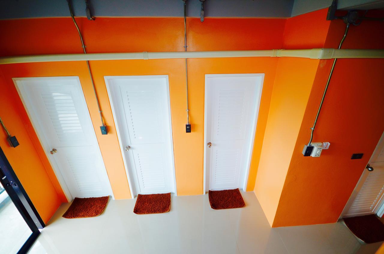 Nomad Hostel Krabi town Buitenkant foto
