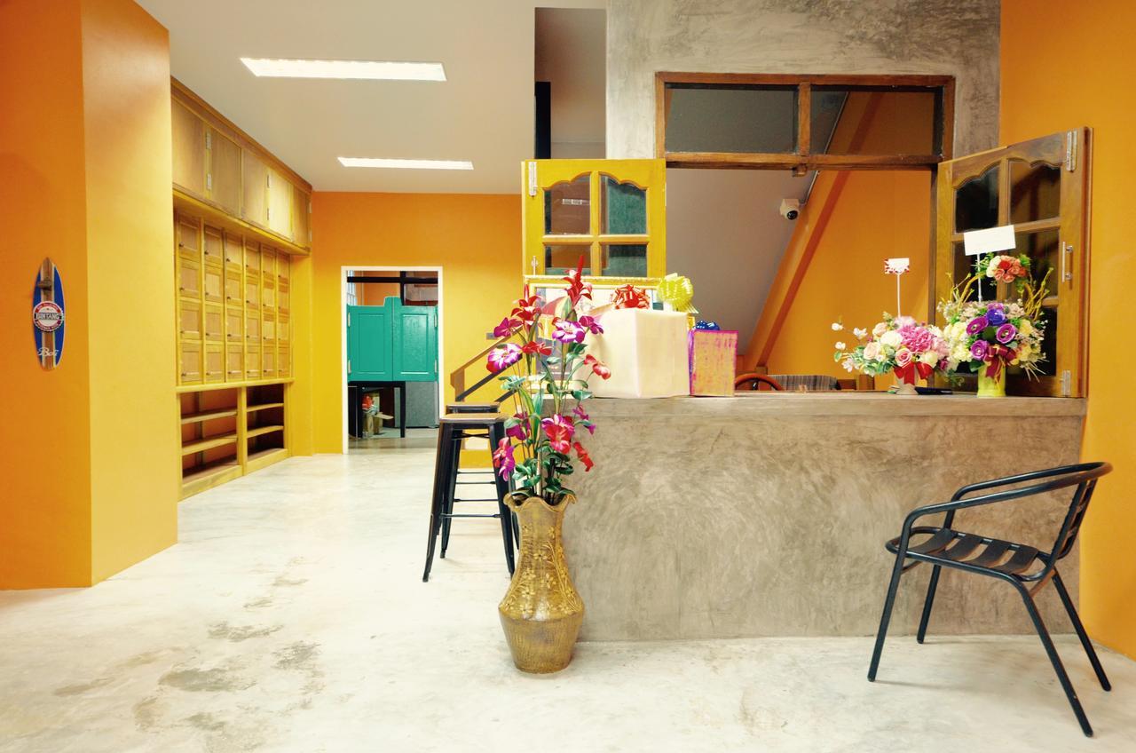 Nomad Hostel Krabi town Buitenkant foto