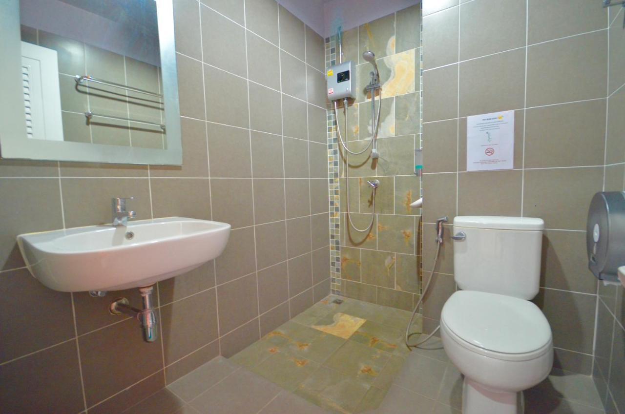 Nomad Hostel Krabi town Buitenkant foto